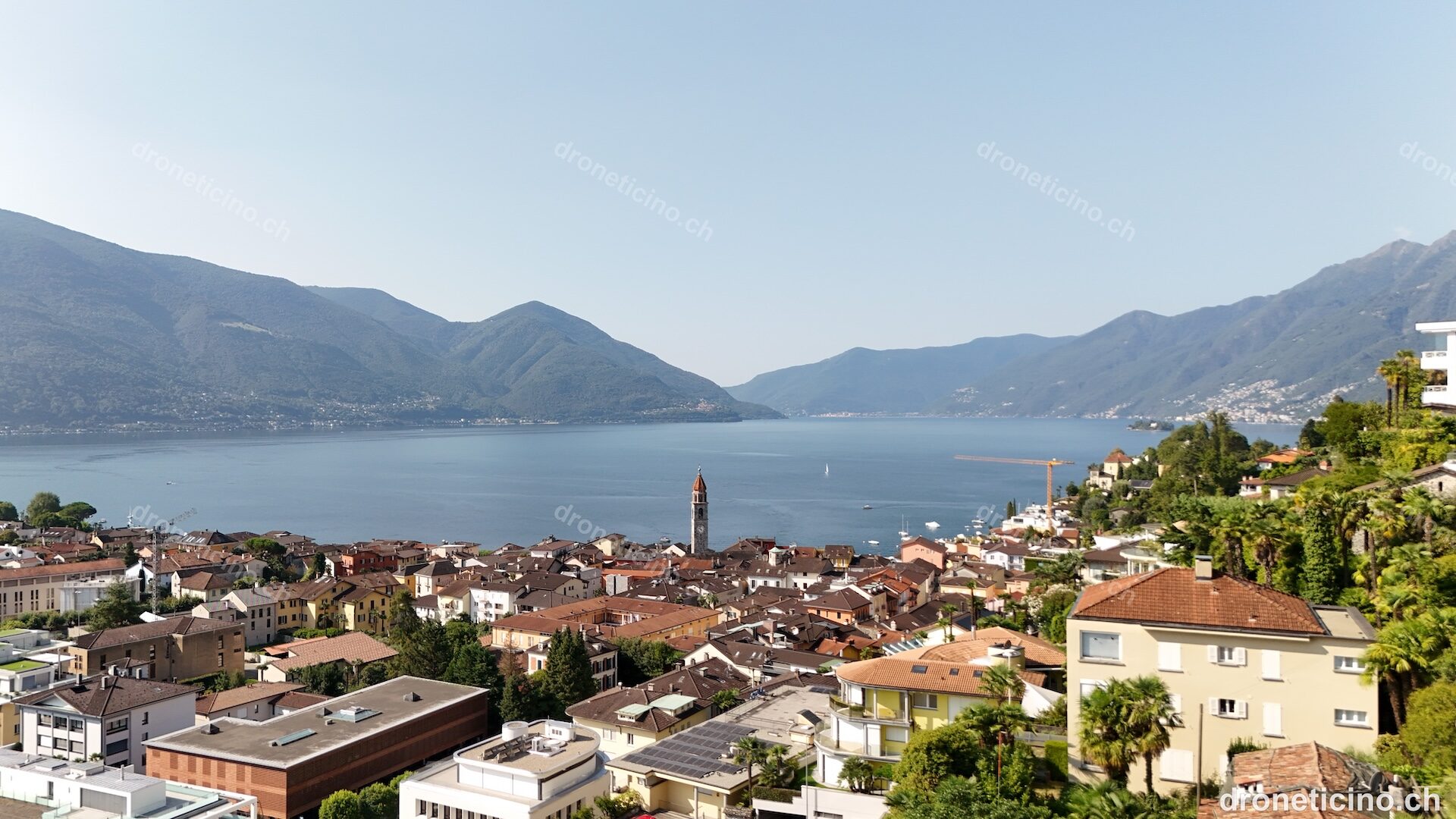 Panorama del Ticino ripreso dall'alto con il drone